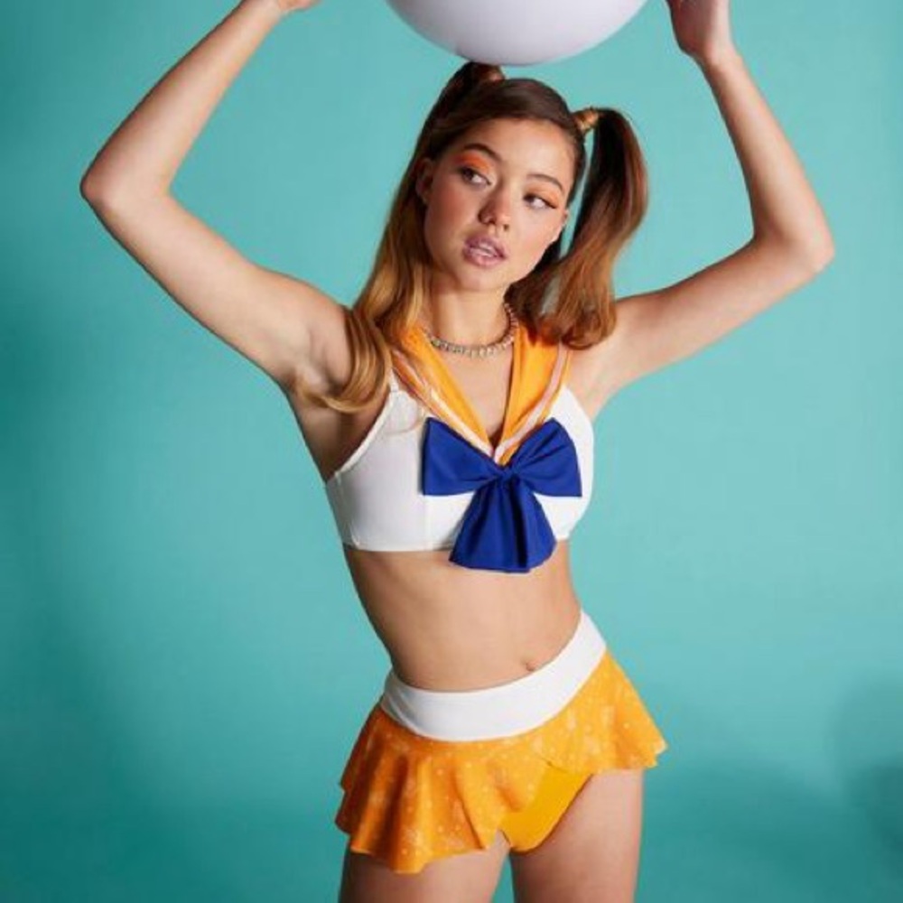 Sailor Moon (Sailor Venus) Hot Topic Bikini Set, Size XXL